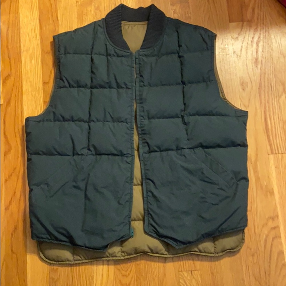 Reversible waterproof vest